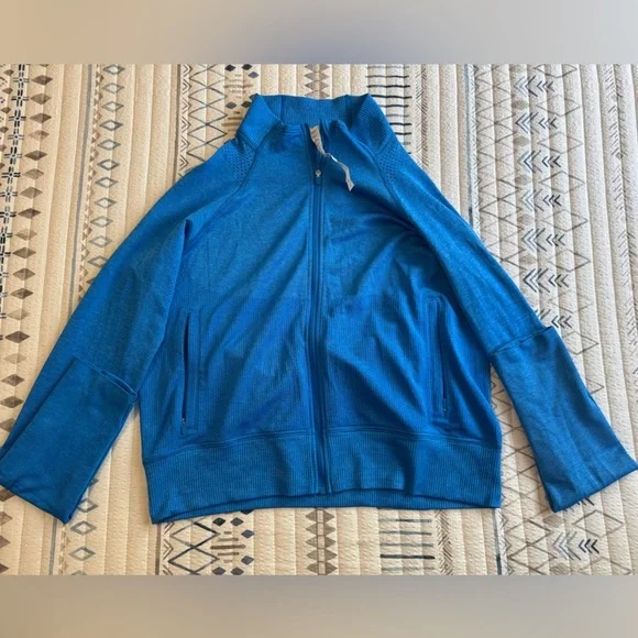 Lululemon Breathable Textured Knit Training Jacket in Poolside / Aero Blue